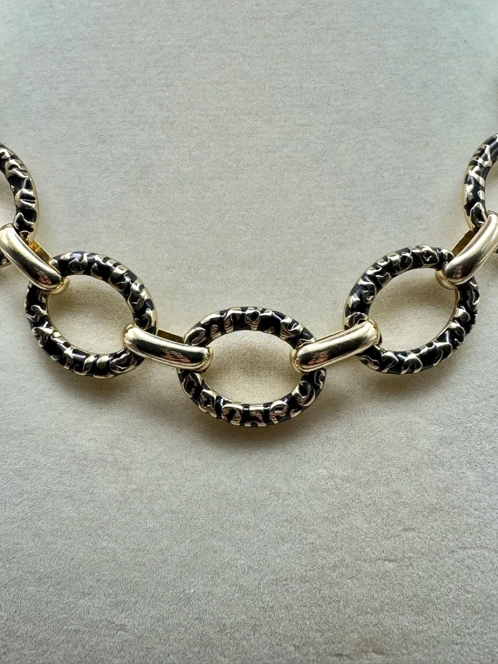 Ann Taylor Gold Tone Chain Link Necklace with Black Textured Oval Rings NWT